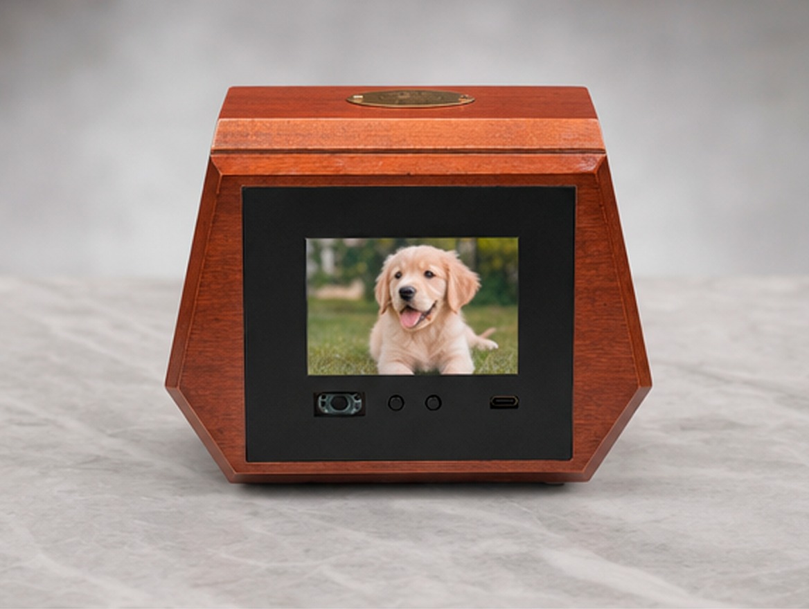Urna memorial ShantiBond de madera con pantalla audiovisual integrada